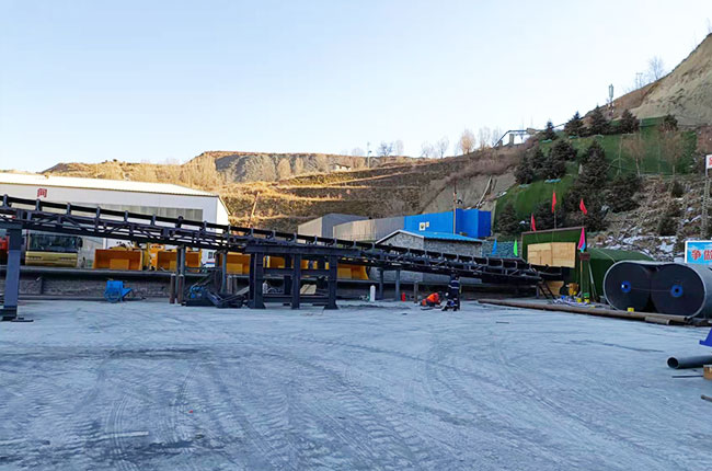 中譽鼎力DLHGC臥式旋回破碎機進(jìn)駐地下鐵礦項目 中譽鼎力DLHGC臥式旋回破碎機進(jìn)駐地下鐵礦項目