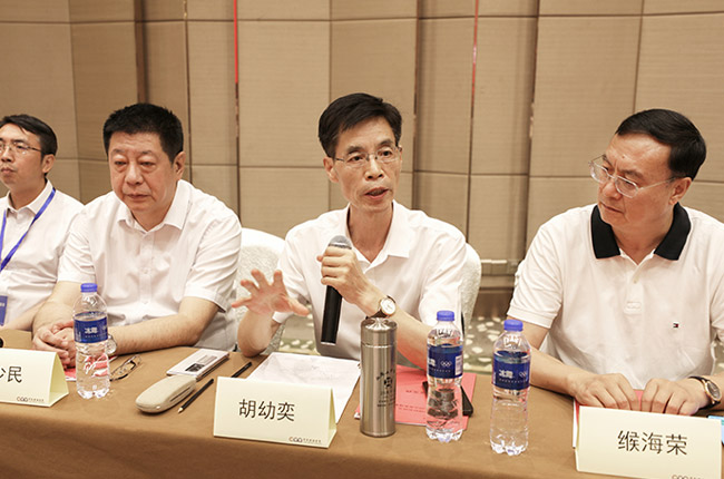 中砂石協會會長胡幼奕發表總結講話.jpg 中砂石協會會長胡幼奕發表總結講話.jpg