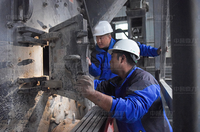 運(yùn)營(yíng)檢修.jpg 運(yùn)營(yíng)檢修.jpg