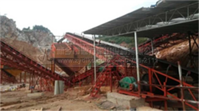 單機(jī)產(chǎn)量可達(dá)800噸以上的錘式破碎機(jī)