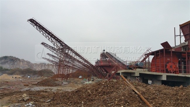 錘式碎石機在生產(chǎn)線中的應(yīng)用