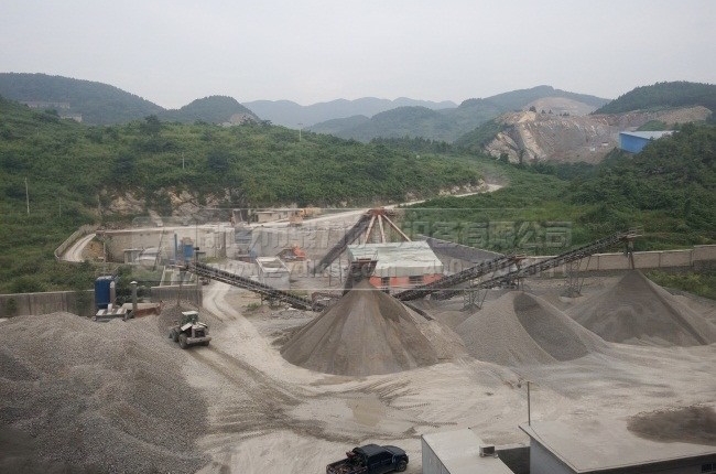 時產1000噸石料生產線現場