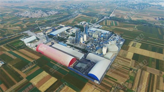 春江水泥的生產線鳥瞰圖