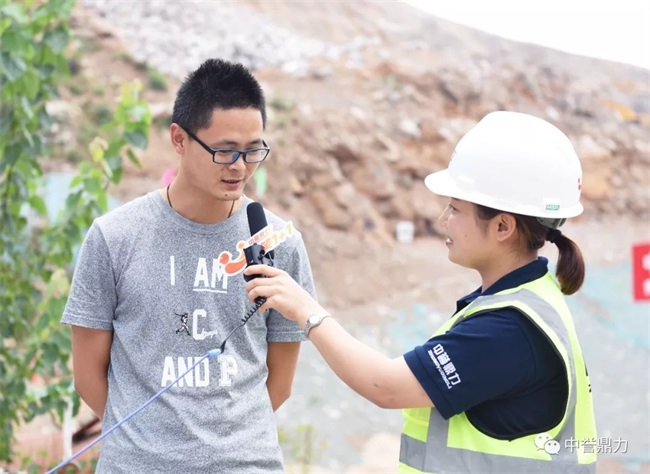 生產(chǎn)線現(xiàn)場采訪山里建材負(fù)責(zé)人