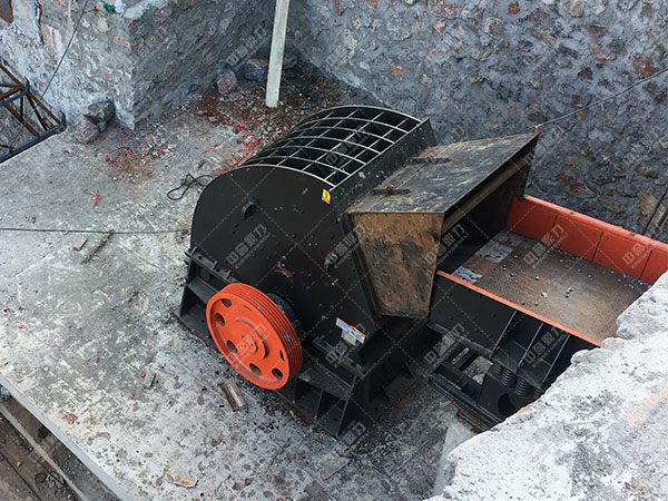 錘式破碎機(jī)運(yùn)用現(xiàn)場