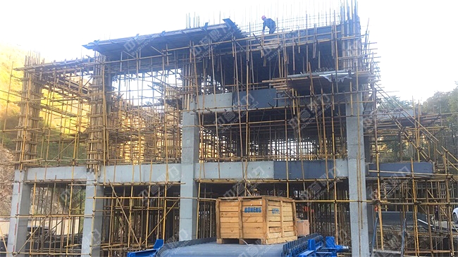 正在建設(shè)的砂石料場