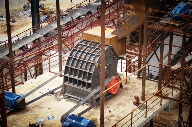 碎石機加工現場