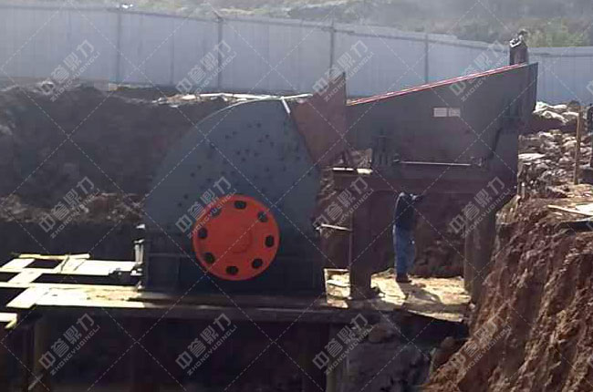 碎石機(jī)現(xiàn)場