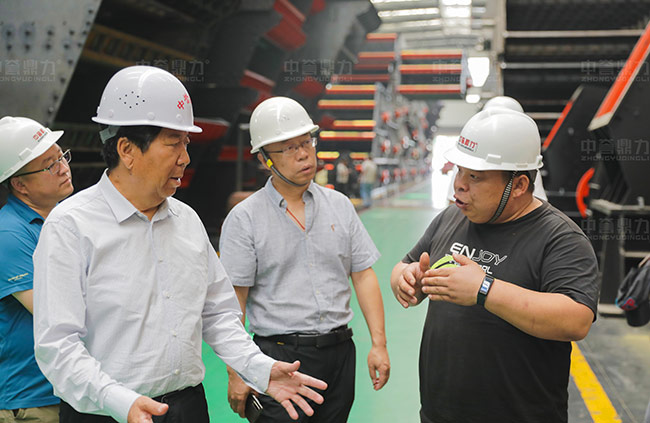 參觀智能化一體生產車間