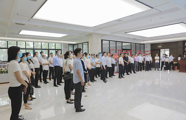 新鄉(xiāng)市直各單位人員組成的80人觀摩團(tuán)蒞臨中譽(yù)鼎力