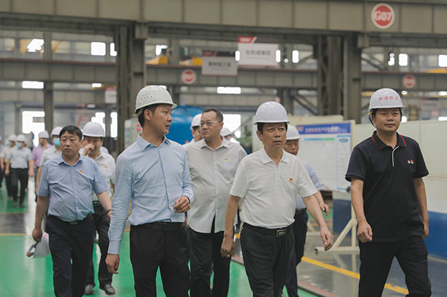 參觀中譽(yù)鼎力一體化生產(chǎn)車間
