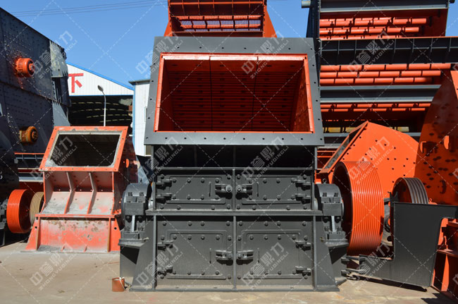 時(shí)產(chǎn)1000噸的重錘破碎機(jī)